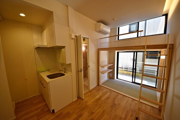 チトカラアパートメントの物件内観写真